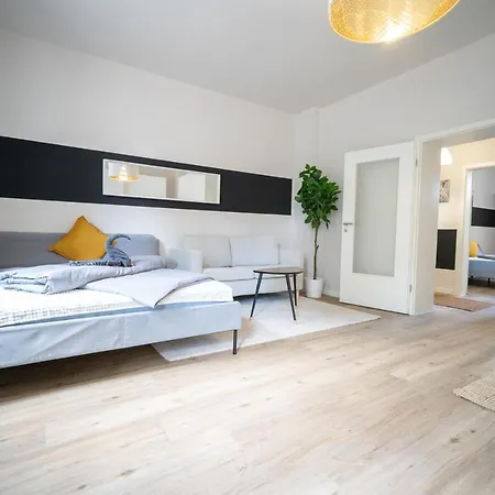 Fullhouse - Zwickau - L96 - Smarttv - Nespresso - 2 Queensize Beds Esterno foto