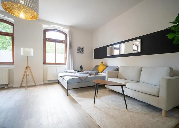 Fullhouse - Zwickau - L96 - Smarttv - Nespresso - 2 Queensize Beds