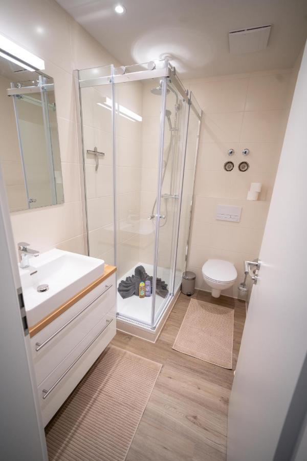 Fullhouse - - L96 - Smarttv - Nespresso - 2 Queensize Beds Apartment
