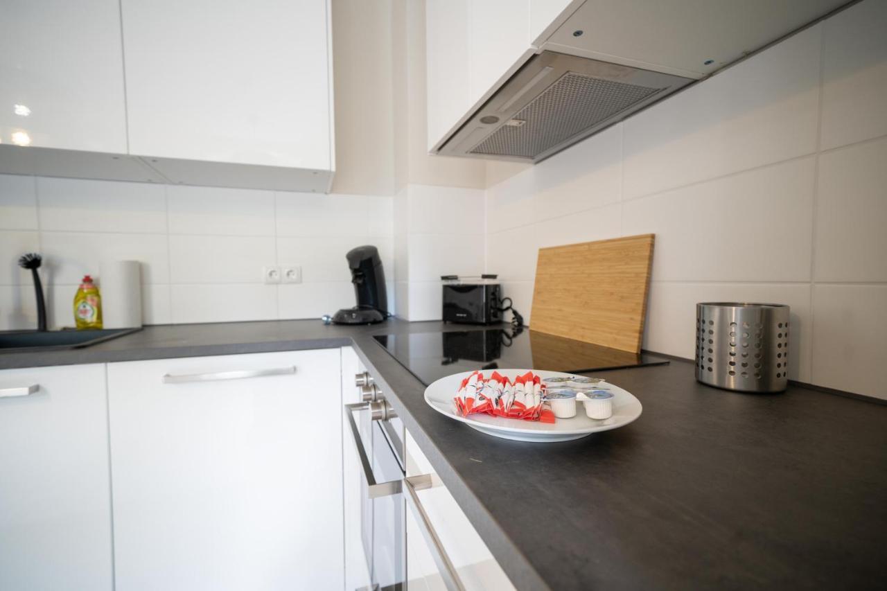 Fullhouse - - L96 - Smarttv - Nespresso - 2 Queensize Beds * Zwickau